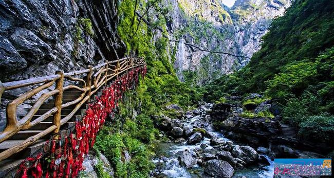 大理苍山石门关